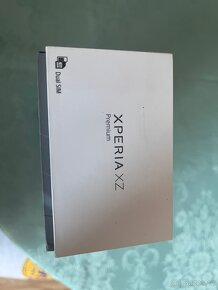 Sony XPERIA XZ Premium - 5
