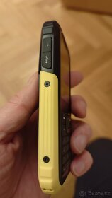 Pracovní mobilní telefon TCL 3189 - Illuminating Yellow - 5