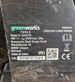 Kvalitní akumulátorová rotační sekačka na trávu GreenWorks - 5
