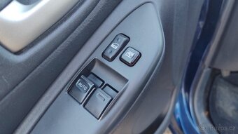 Toyota Yaris 2004 - 5