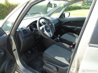 Kia Venga 1.4 66 kW - 5