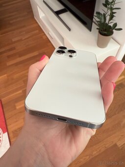 iPhone 15 Pro Max 256 GB - 5