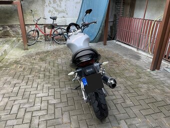 Suzuki SV650N - 5