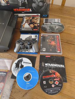 PlayStation 3 MGS4 Limited Edition (2008) - 5