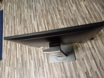 Monitor 24 palců HDMI - 5