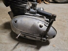 Motor Jawa 250 pérák - 5