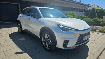Lexus LBX - 5