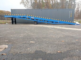 Prodám mobilní nakládací rampu - Model DCQY-10-1.8 - 5