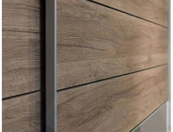 Šatní skříň posuvná - 5