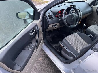 Renault Megane 2 1.6 83kw rv. 2003 - 5