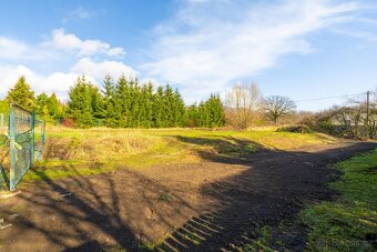 Prodej stavebního pozemku 1738 m2 - 5