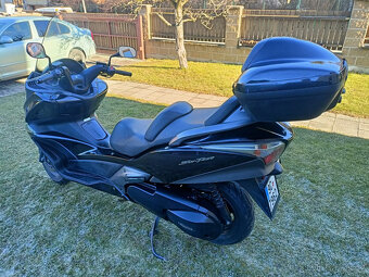Skútr Honda SW-T400 - 5