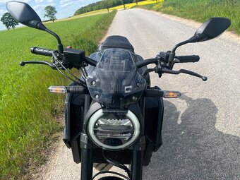 Honda CB650R - 5