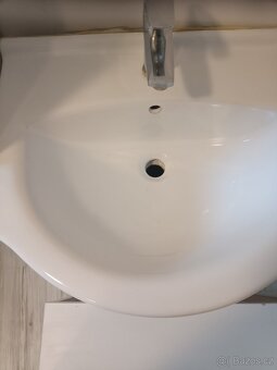 Prodám koupelnové skříňky - 5