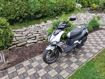Prodám skútr 125 ccm Sinner jako nový - 5