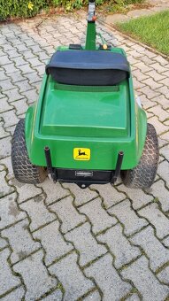 Rider John Deere 68 - 5