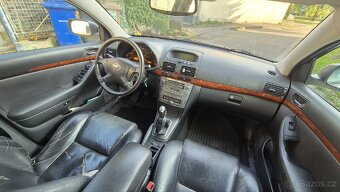Toyota Avensis Combi 2,2 Diesel rok 2005 - 5
