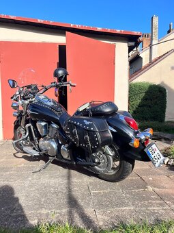 Kawasaki VN 900 - 5