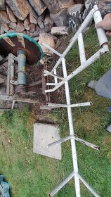 funkční cirkulárku domácí výroby s podavačem dřeva - 5