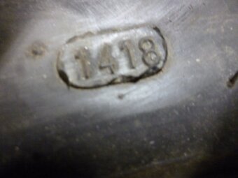 Aprilia Scarabeo 500. Zadní kolo.     Od 2003 - 5