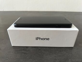 iPhone SE 2020 Black 128GB - 5