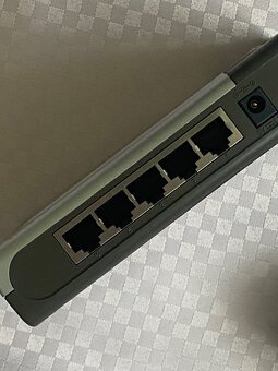D-Link 100 Mbps Switch - 5