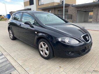 Seat Leon 1.4i 16V, r. 2006, klima, ALU, nová STK, 136000 km - 5
