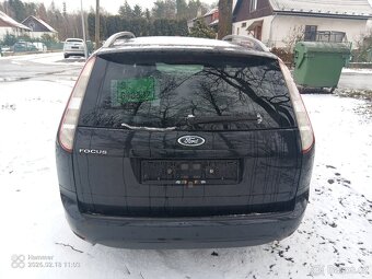 Ford Focus kombi 1.6  benzín 74 kW 2010 - 5