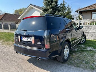 Cadillac SRX 4.6i - 5