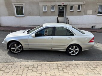 Mercedes Benz C180 - 5