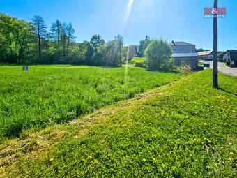 Prodej zasíťovaného pozemku k bydlení 1000 m², Lanžov - 5