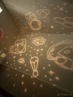 Astronaut lampicka projektor noční oblohy - 5