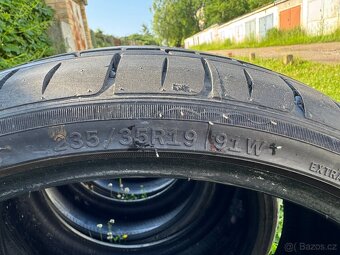 Tomket Sport 3  235/35 r19 najeto 300km - 5