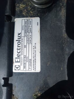Prodám zahradní traktor Partner hydrostat - Třeboň - 5