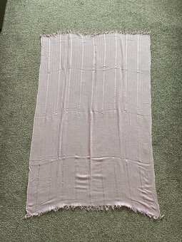 Nový šátek Avon - světle růžový, decentní vzor - 5