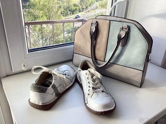 Kabelka do ruky 27 x 34 Cm. - 5