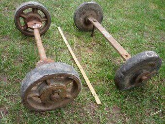 prodám staré litinové podvozky - vhodné ke stabilákům, či ji - 5