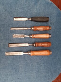 Prodám 5 dlát, jedno je značené - 5