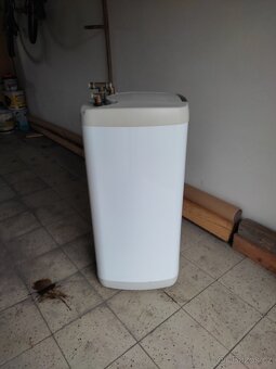 125 litrový ohřívač/zásobník na teplou vodu ke kotli - 5