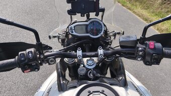 Triumph Tiger 800 XRX - 5