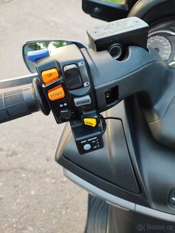 Suzuki Burgman 650 Executive - 5