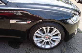 Jaguar XF - 5