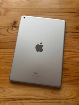 Ipad 6 Generace Apple iOS Tablet Wifi Internet - 128 GB - 5