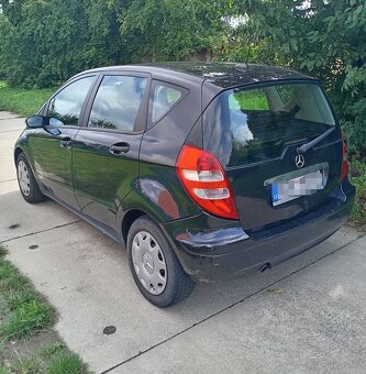 Mercedes A - 5