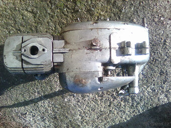 Jawa 50/05 - motor,řídítka,výfuky,revmaplechy s nášlapi,brzd - 5