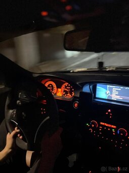 BMW e91 330i top výbava - 5