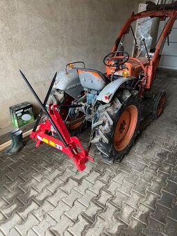 Malotraktor Kubota,celní nakladač. - 5