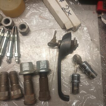 AVIA NÁHRADNÍ DÍLY - 5