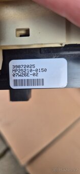 Středový tunel Volvo XC70 P3 - 5