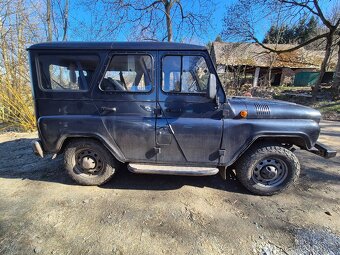 UAZ HUNTER - 5
